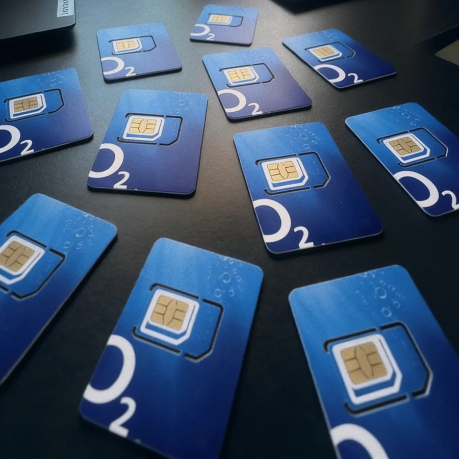 Anonymous prepaid SIM cards ready to ship — real Czech phone number, no registration